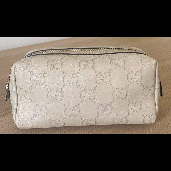 Gucci Leather Cosmetic Makeup Pouch - Picture 4 of 14